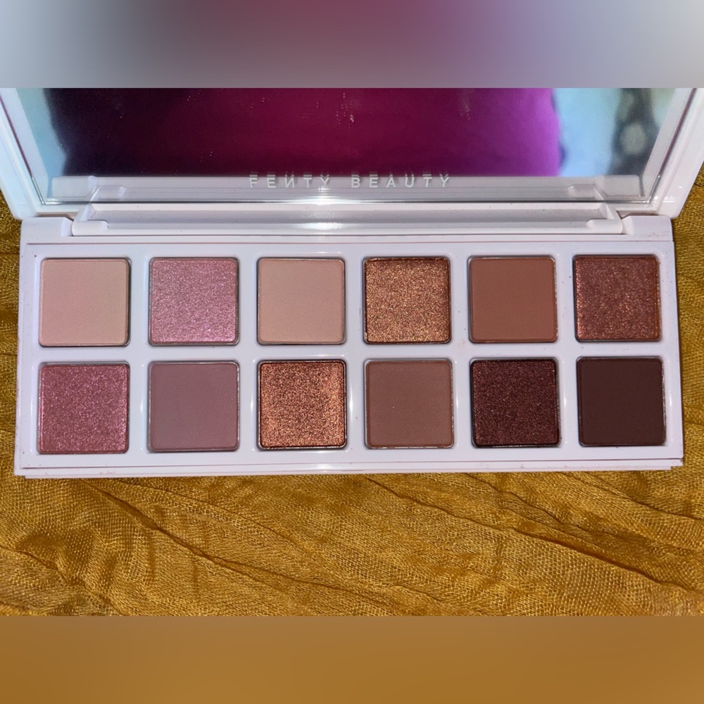 Fenty Beauty Bomb Posse Mega Mix & Match Eyeshadow Pallet
